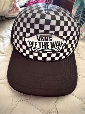 Vans Fade Black & White Checkerboard 'Off The Wall' Cap. Unisex adjustable snap